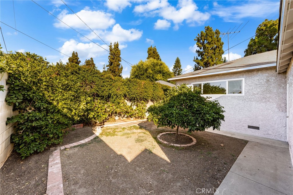 5361 Bridgeview Avenue