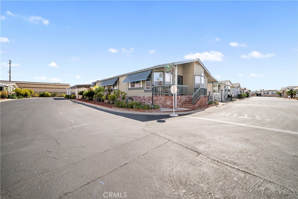 1201 W Valencia Drive 236