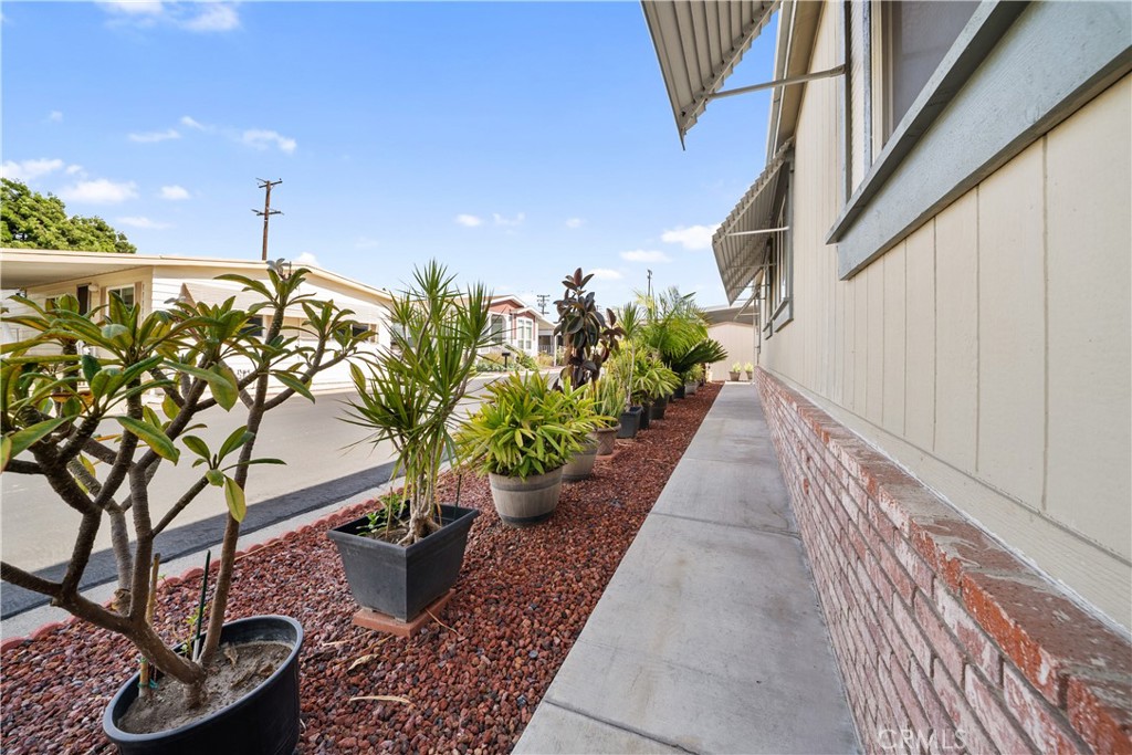 1201 W Valencia Drive 236