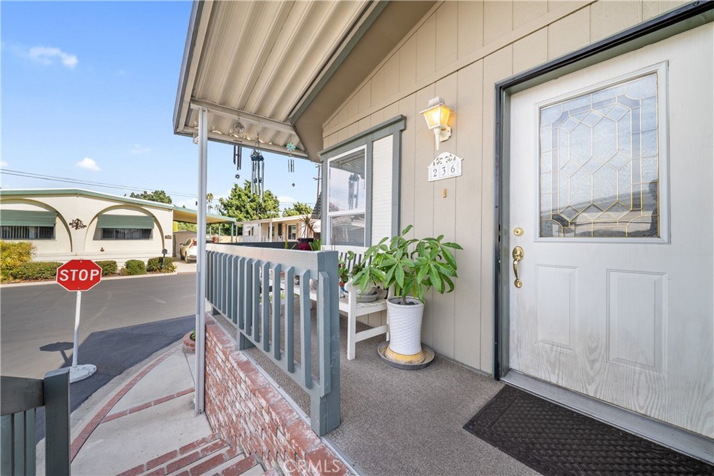 1201 W Valencia Drive 236