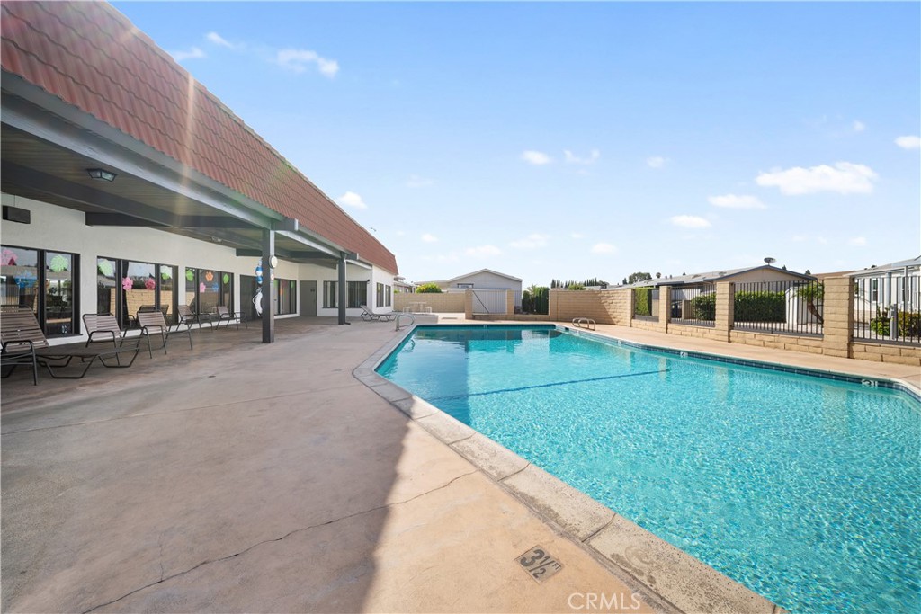 1201 W Valencia Drive 236