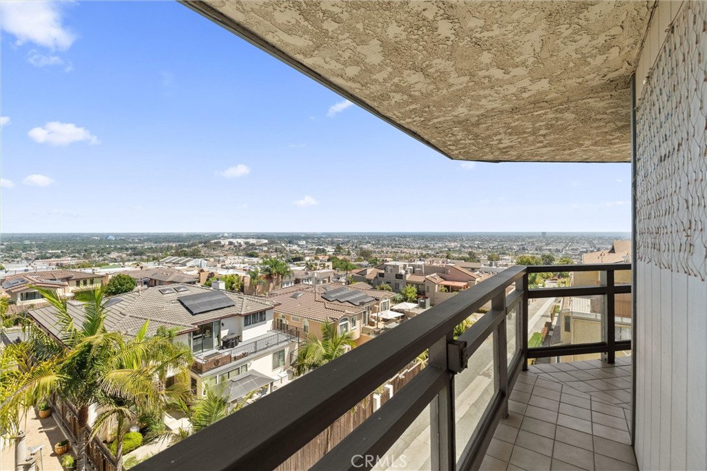 2270 Stanley Avenue 3B