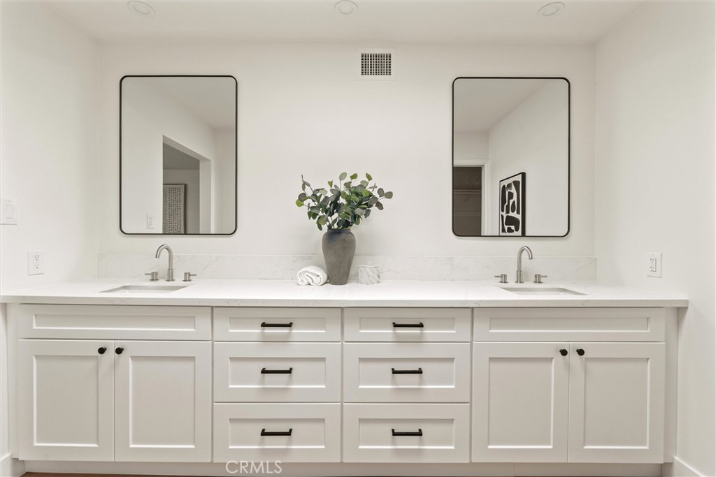 2270 Stanley Avenue 3B