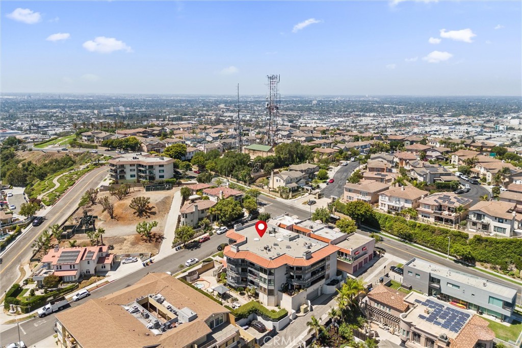 2270 Stanley Avenue 3B