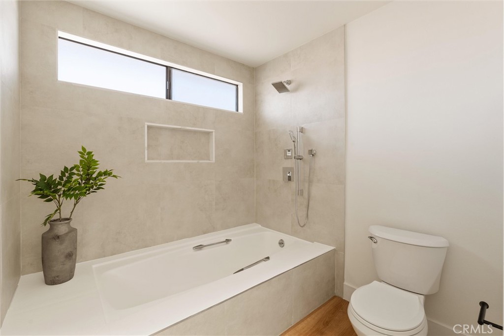 2270 Stanley Avenue 3B