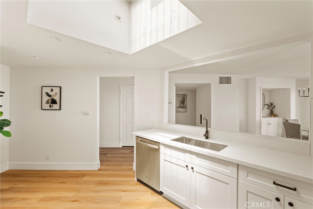 2270 Stanley Avenue 3B