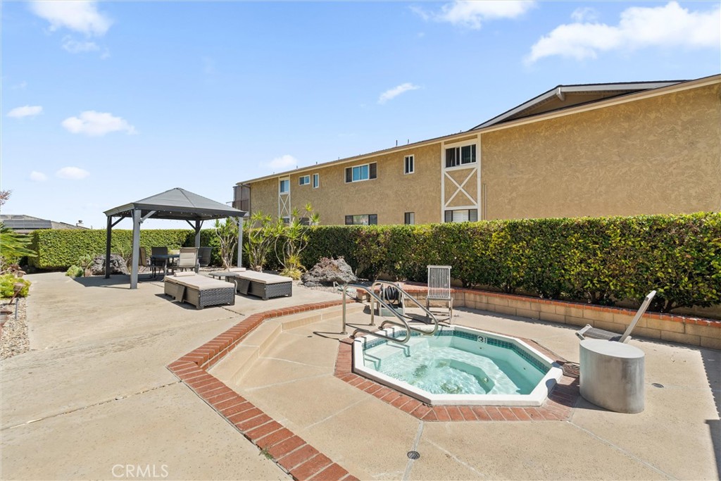 2270 Stanley Avenue 3B