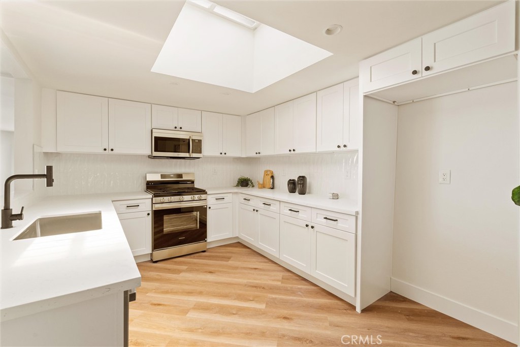 2270 Stanley Avenue 3B