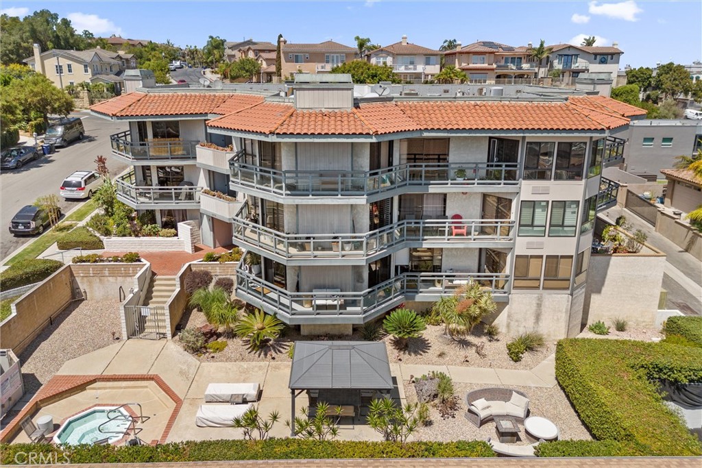 2270 Stanley Avenue 3B