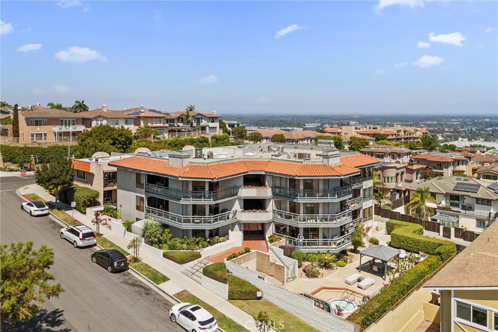 2270 Stanley Avenue 3B