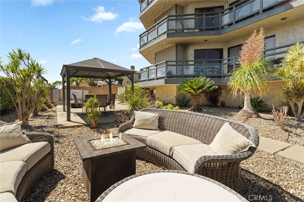 2270 Stanley Avenue 3B