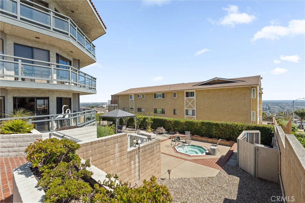 2270 Stanley Avenue 3B