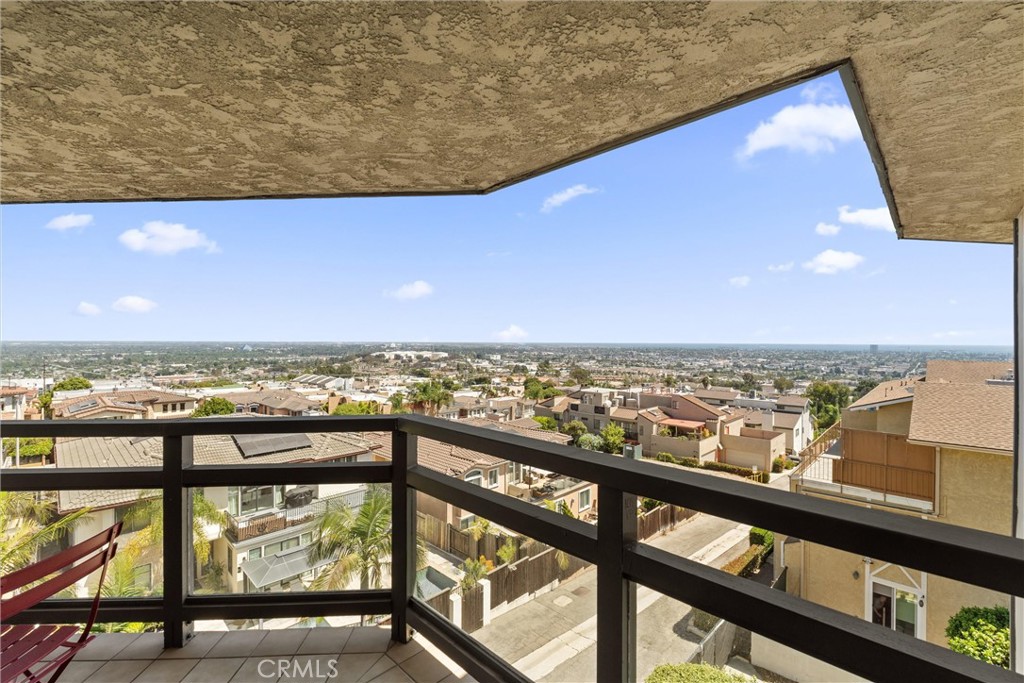 2270 Stanley Avenue 3B