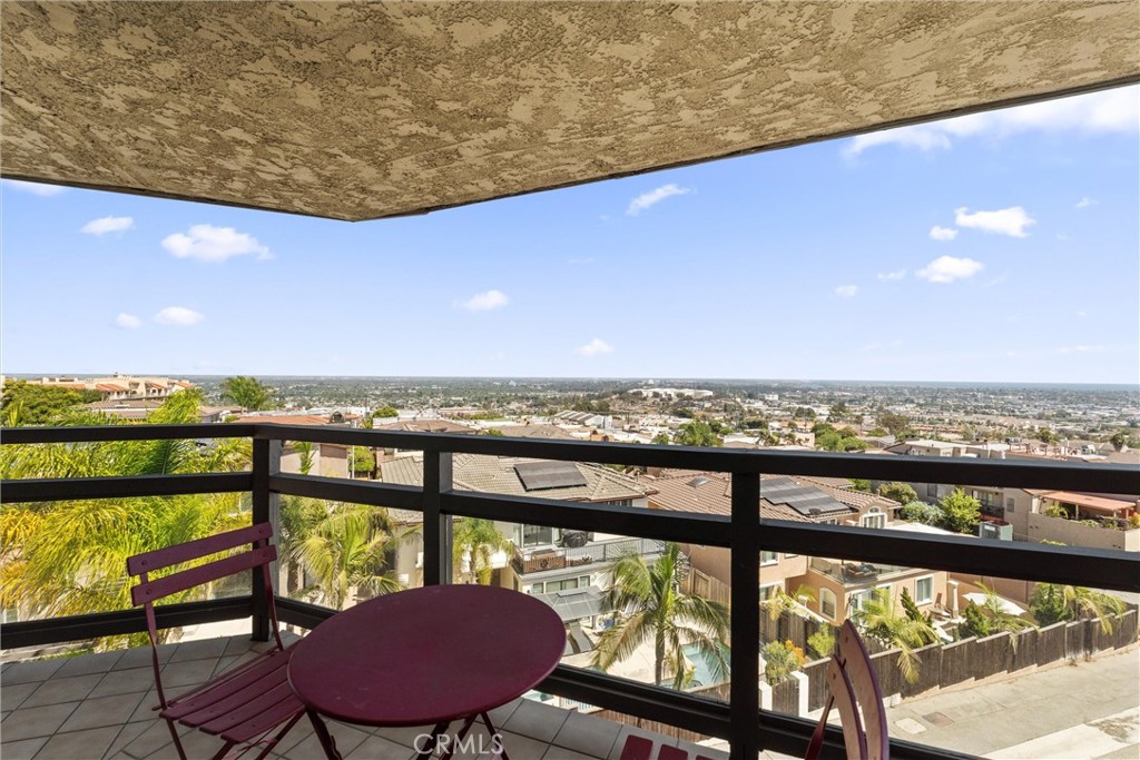 2270 Stanley Avenue 3B