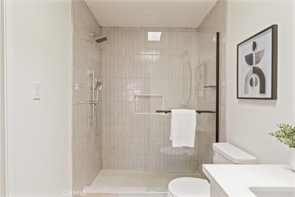 2270 Stanley Avenue 3B