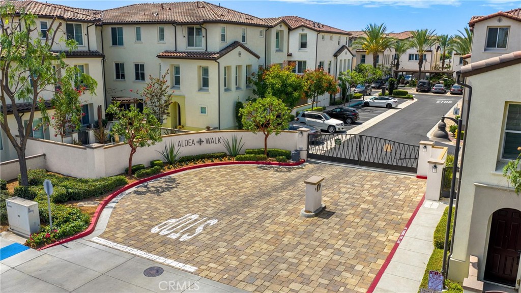 8252 Orangethorpe Avenue