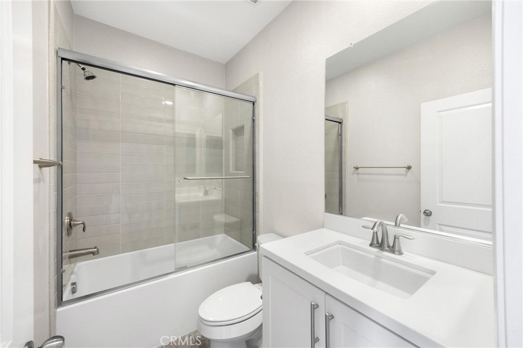 8252 Orangethorpe Avenue