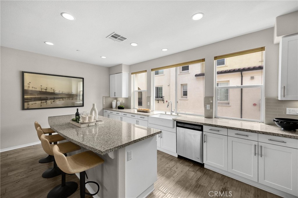 8252 Orangethorpe Avenue