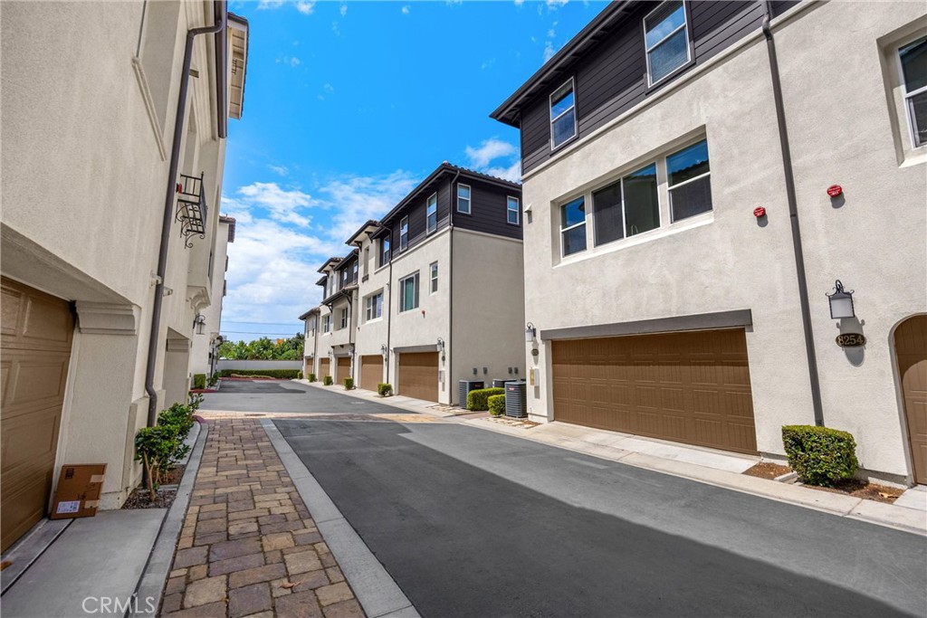 8252 Orangethorpe Avenue