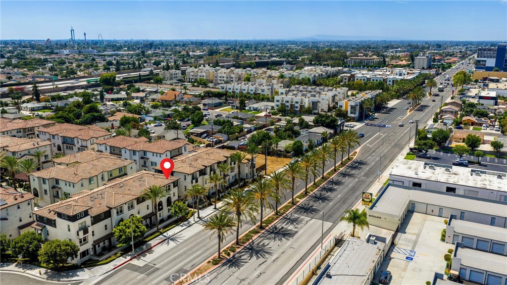 8252 Orangethorpe Avenue