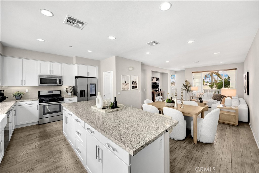 8252 Orangethorpe Avenue