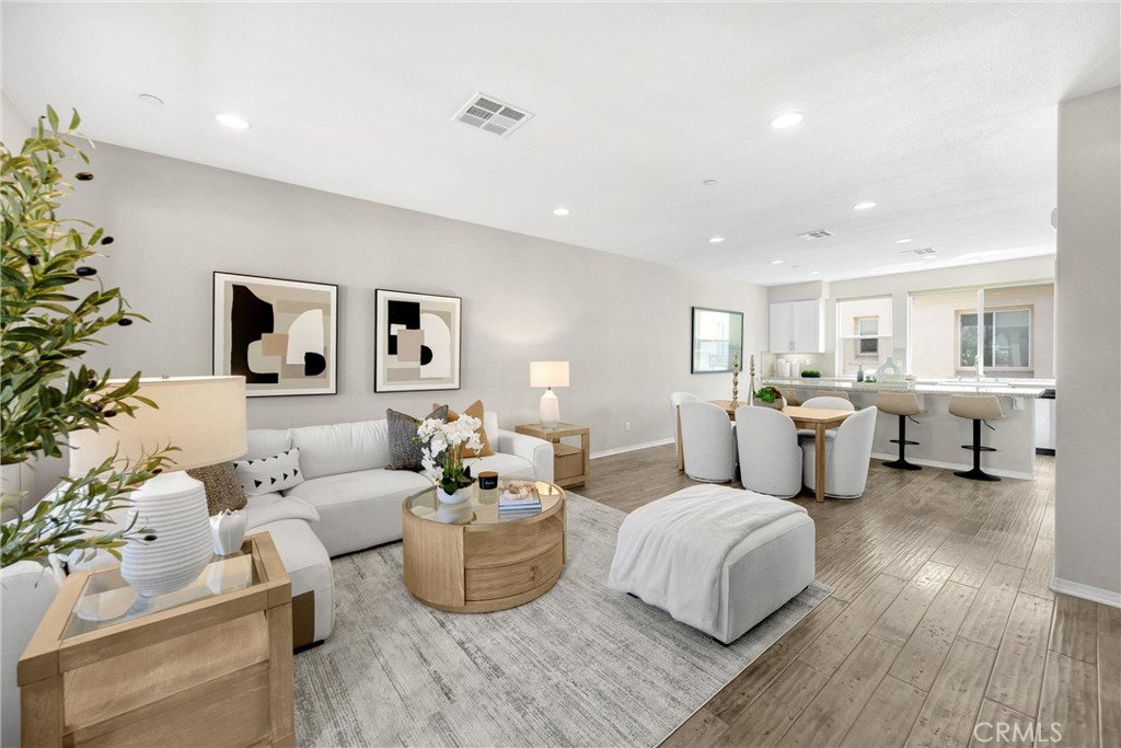 8252 Orangethorpe Avenue