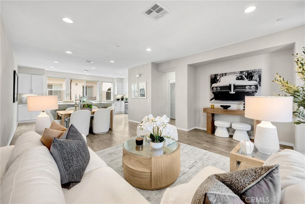 8252 Orangethorpe Avenue