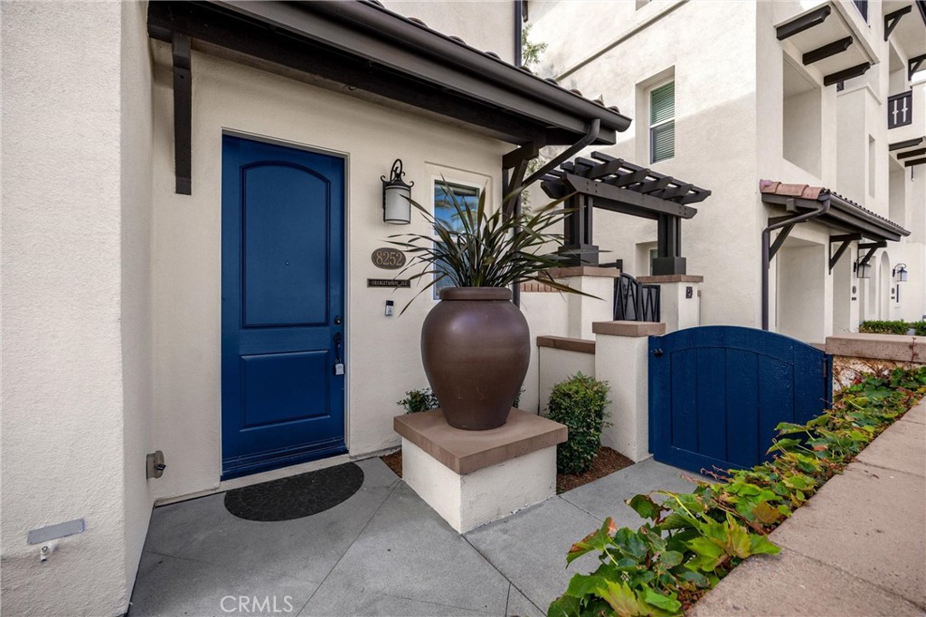 8252 Orangethorpe Avenue