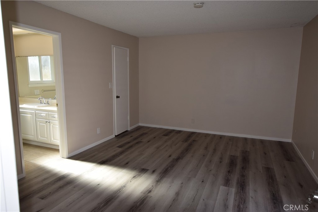 2229 E Vermont Avenue