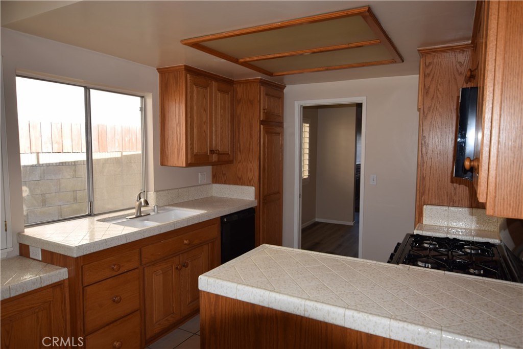 2229 E Vermont Avenue