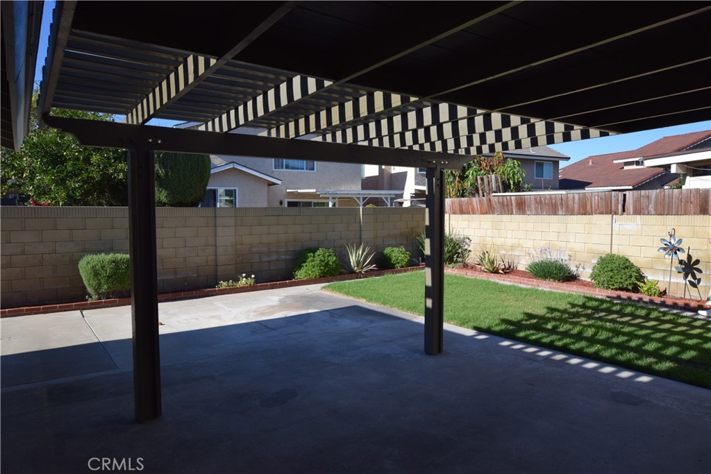 2229 E Vermont Avenue