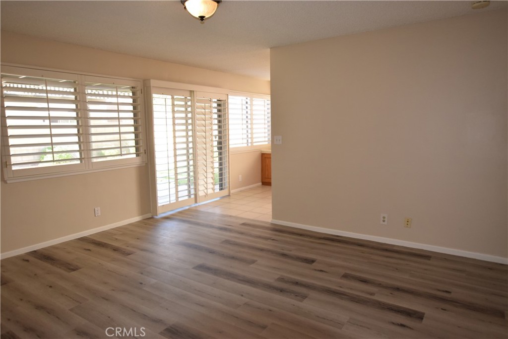 2229 E Vermont Avenue