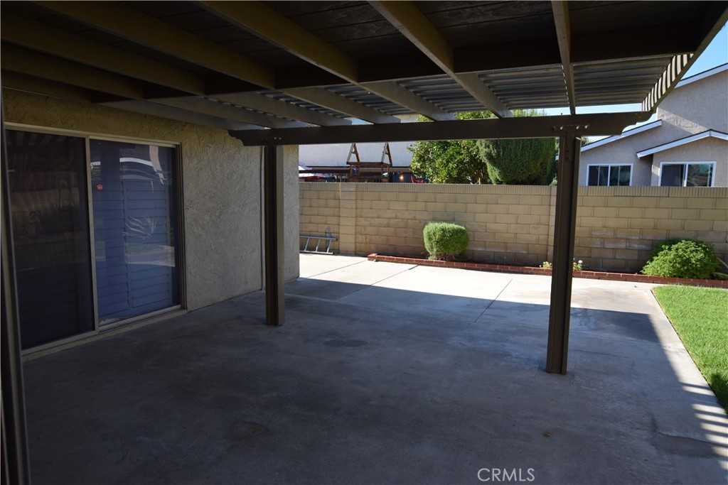 2229 E Vermont Avenue