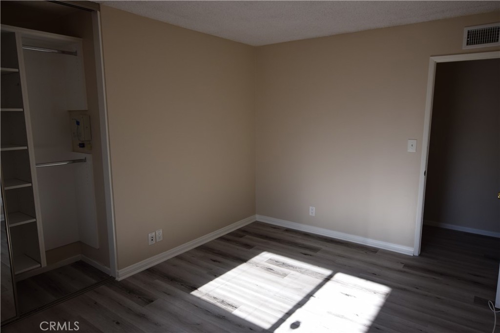 2229 E Vermont Avenue