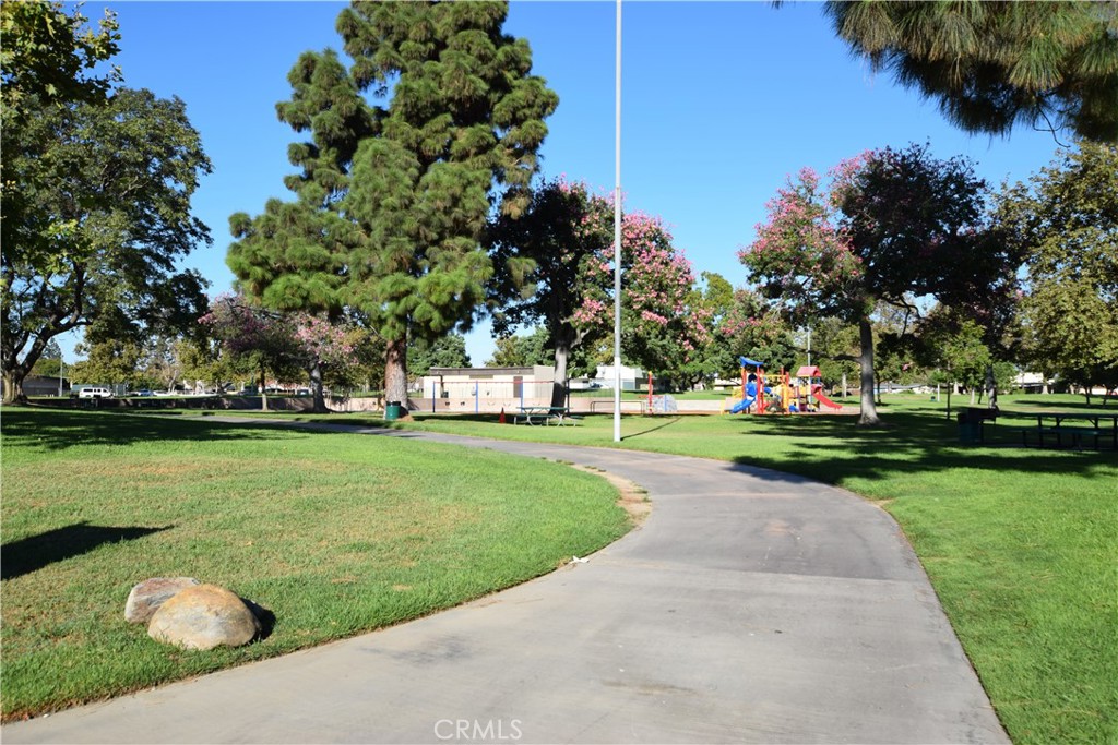 2229 E Vermont Avenue