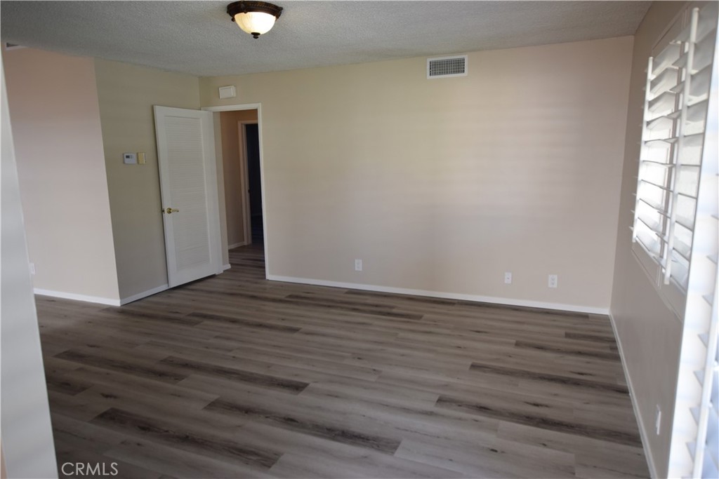 2229 E Vermont Avenue