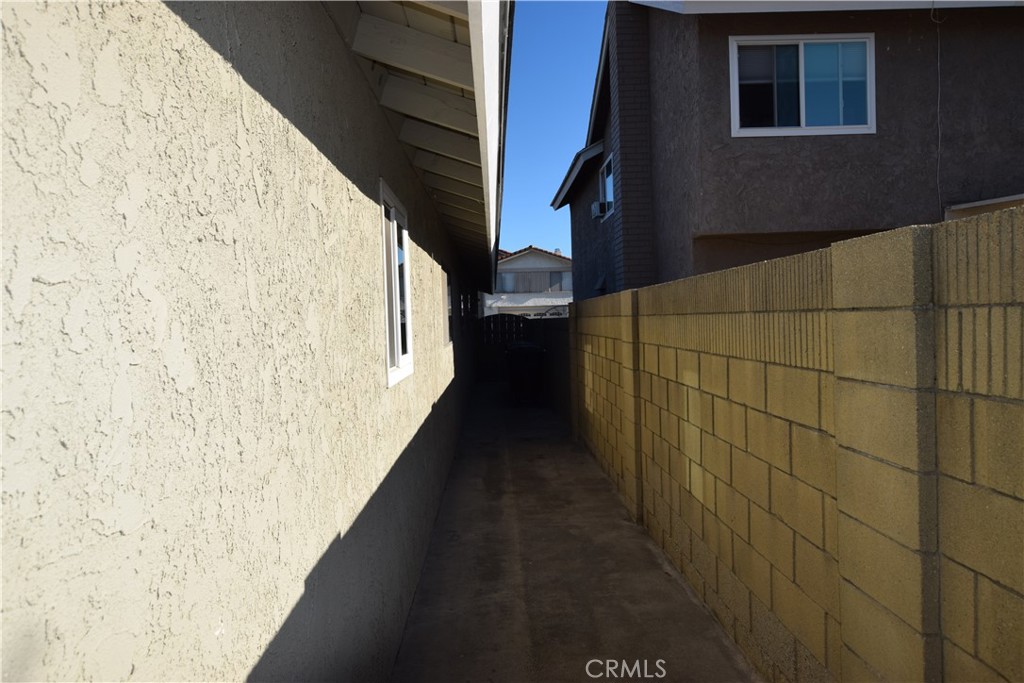 2229 E Vermont Avenue