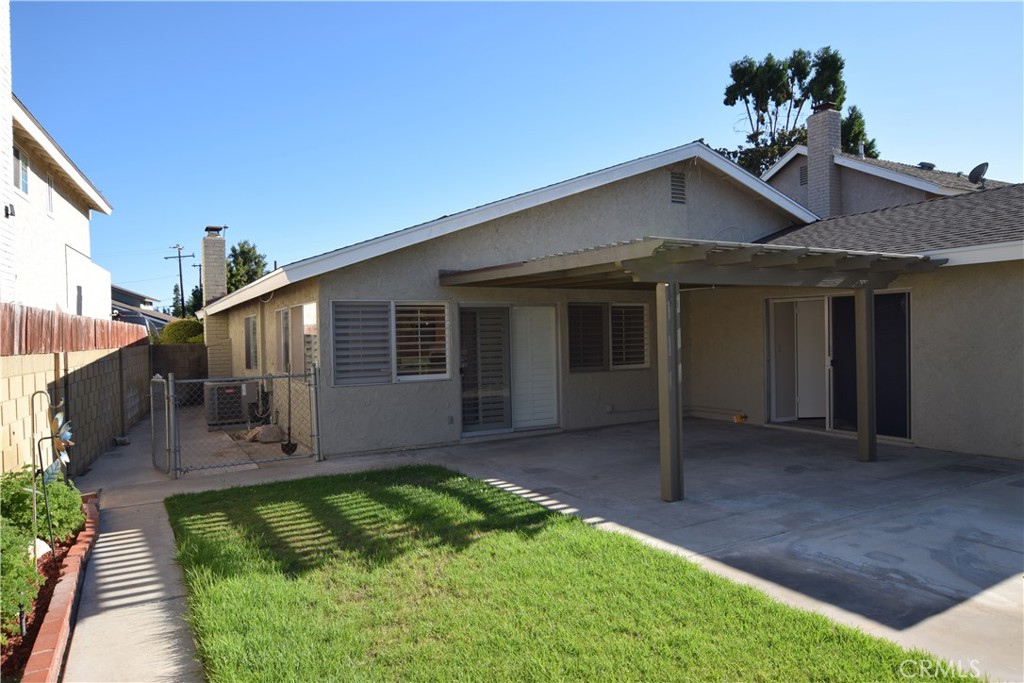 2229 E Vermont Avenue