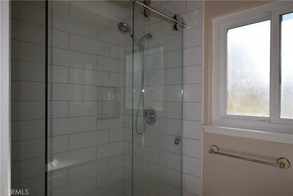 2229 E Vermont Avenue