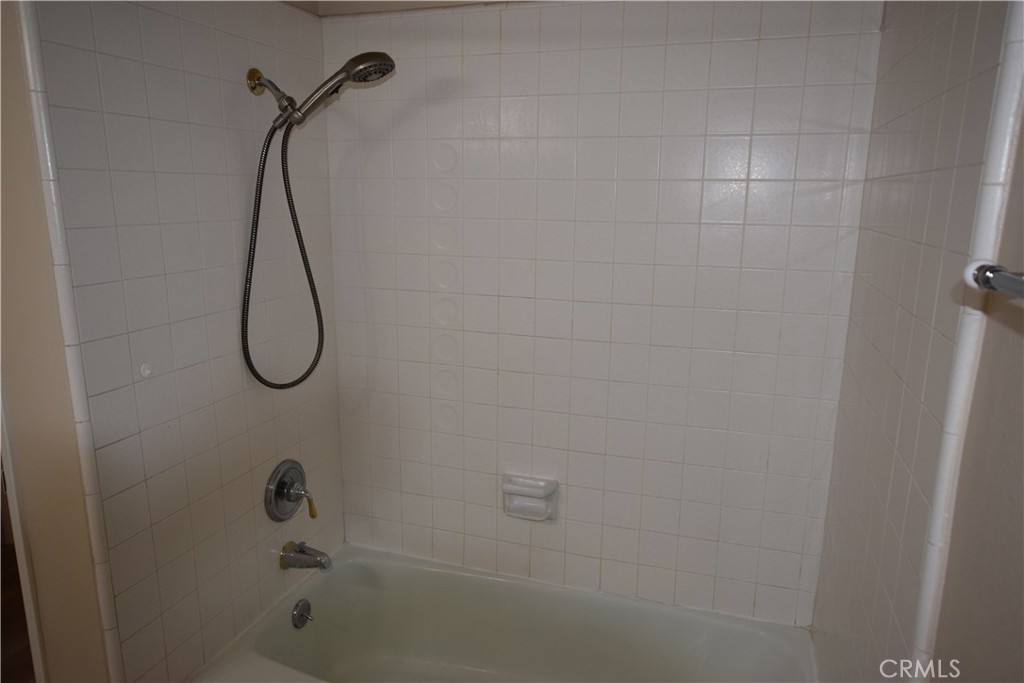 2229 E Vermont Avenue