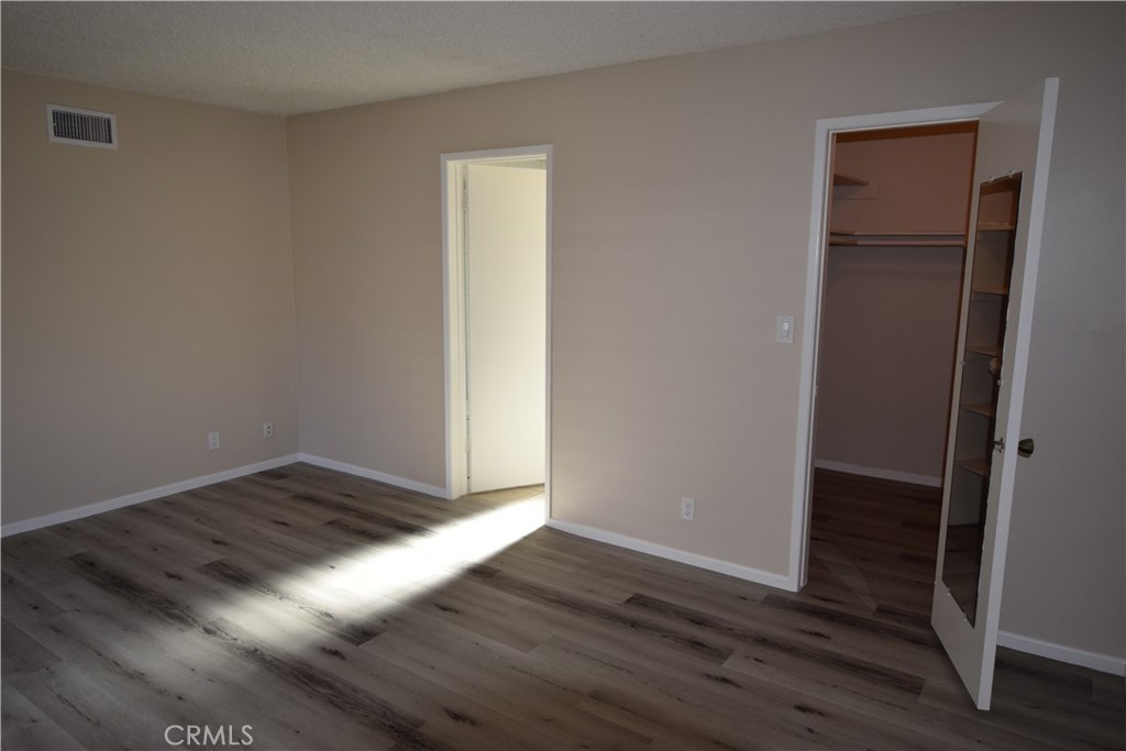 2229 E Vermont Avenue