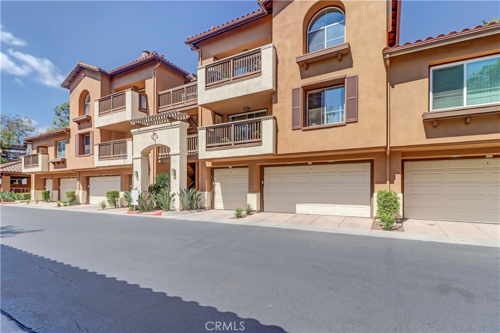 2960 Champion Way 1814