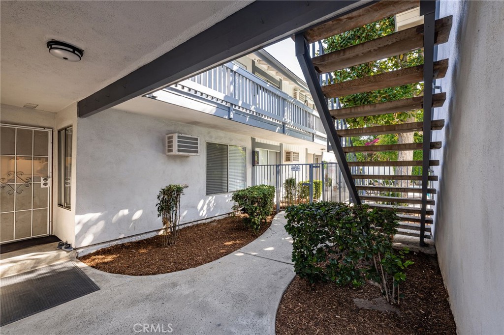 111 N Stanford Avenue