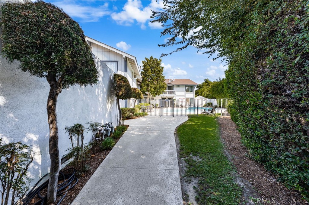 111 N Stanford Avenue