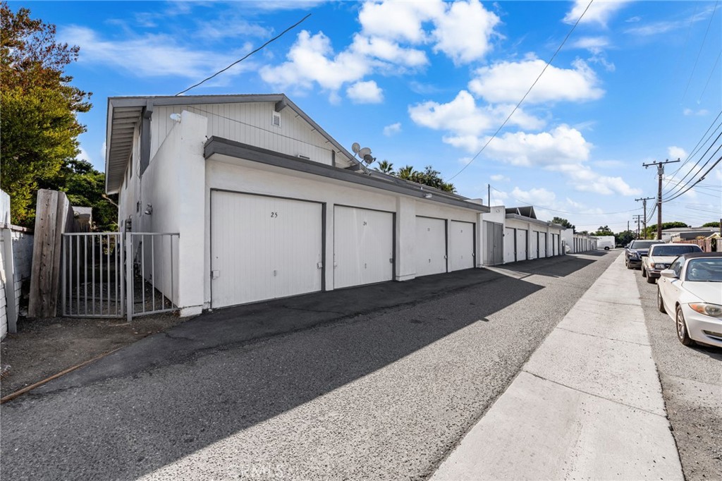 111 N Stanford Avenue