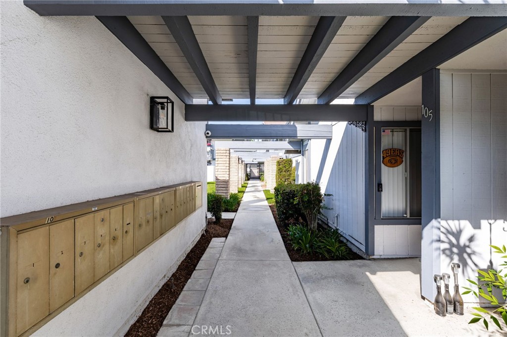 111 N Stanford Avenue