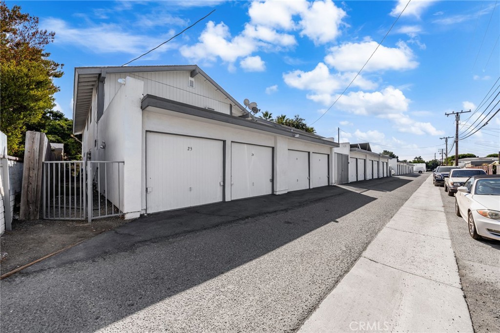 111 N Stanford Avenue