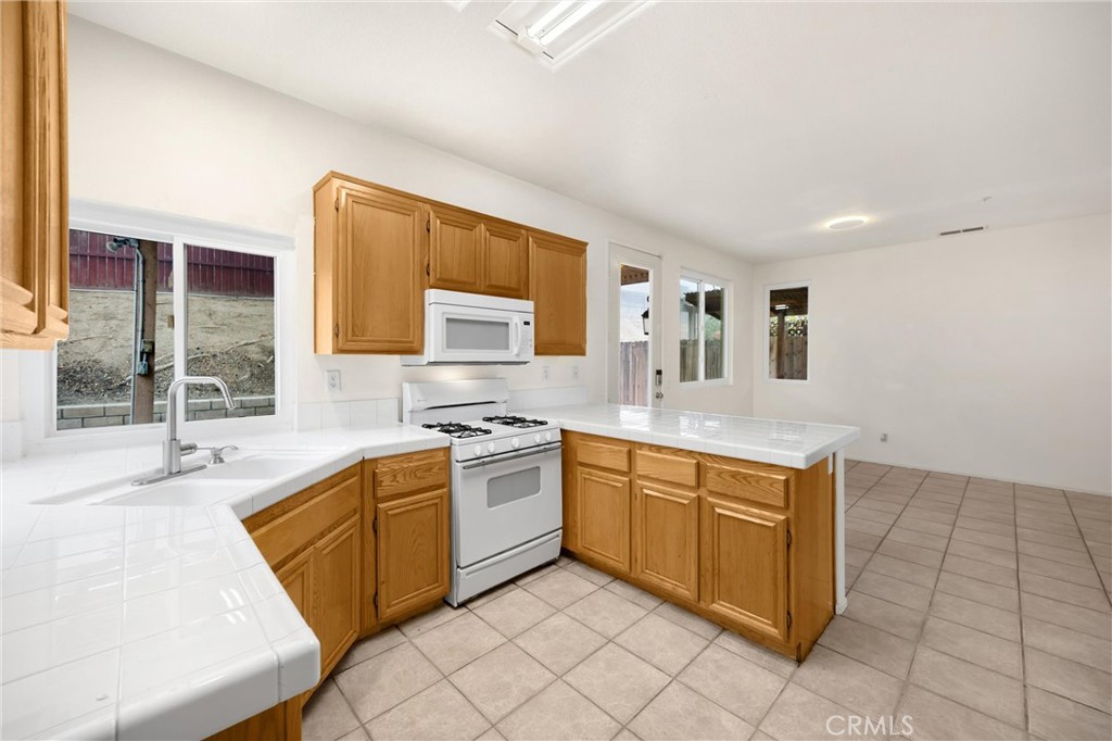 1443 Sutherland Drive