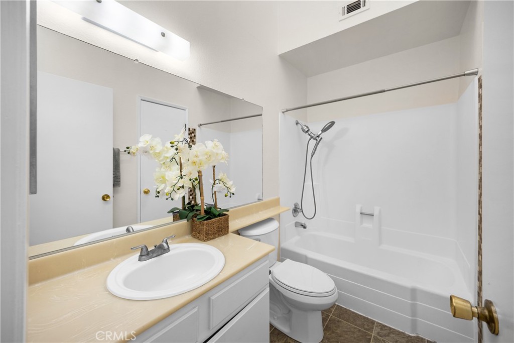 1675 W Lambert Road 22