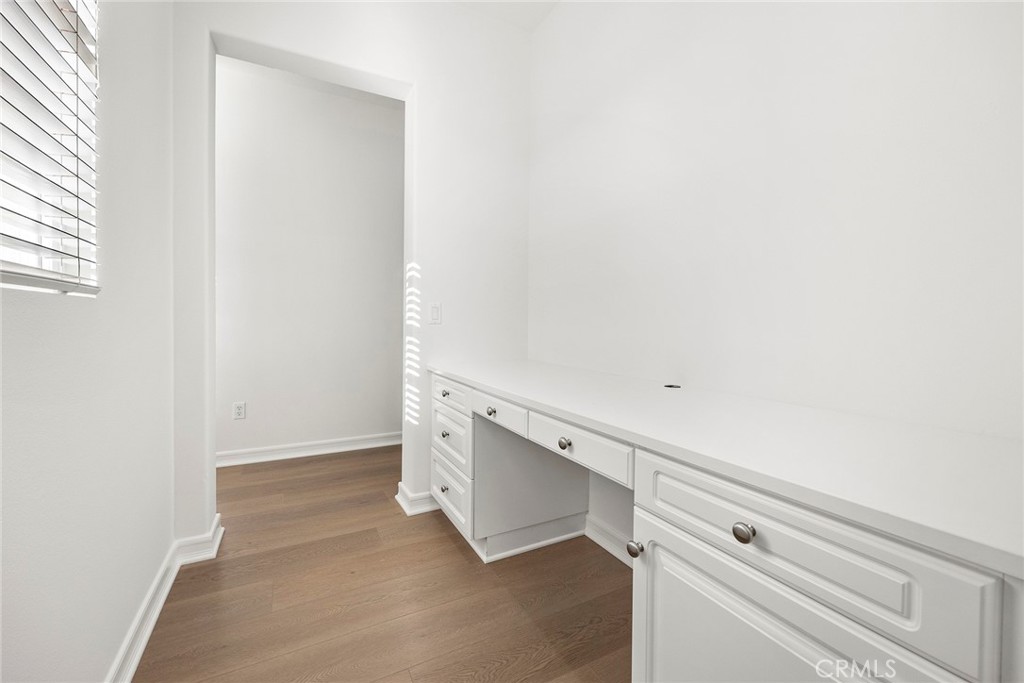 2556 Pearblossom Street